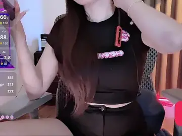 Caryln-Bun  live sex cam