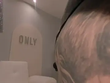 MadisonKane  live sex cam