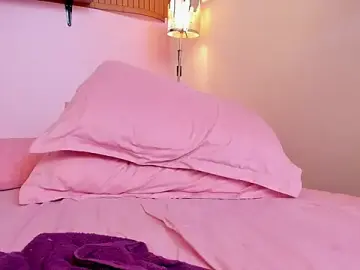 ElizabethBoost  live sex cam