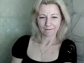 Kitti-Ellison  live sex cam