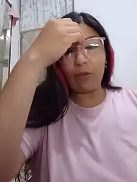 LatinaCalienteMilf  live sex cam