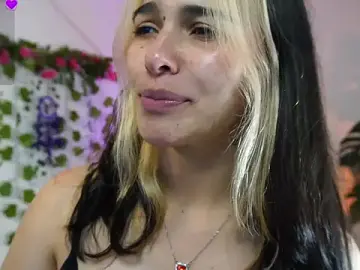 Nahoo__  live sex cam