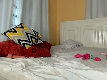 Naughty_choc  live sex cam