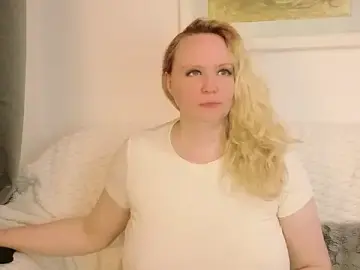 Sarah4you  live sex cam