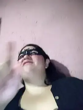 WanLuz  live sex cam