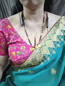Bhuvana_555  live sex cam
