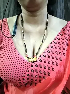 Bhuvana_555  live sex cam