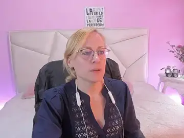 SammySanders  live sex cam