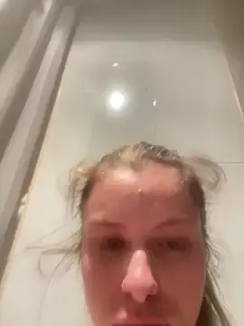 Gatitaeneltejado  live sex cam