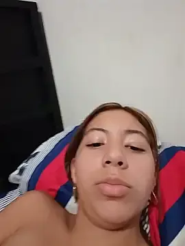 XXlKittylXx  live sex cam