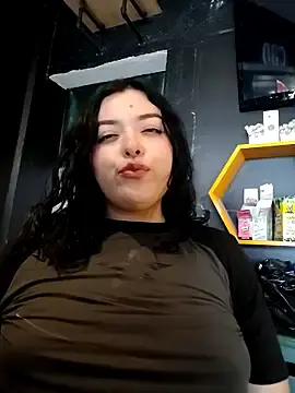 Chubbygrl20  live sex cam