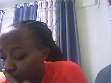 Curvy_Charm  live sex cam