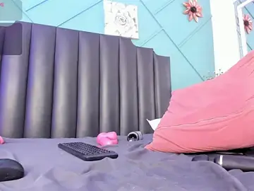 MiluVegaa_  live sex cam