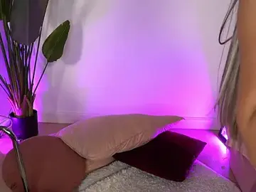 SnowyElsaa  live sex cam