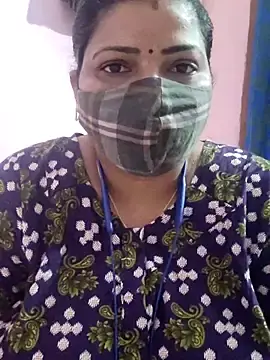 Lathikaqueentamil  live sex cam