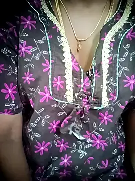 Cute-chinny  live sex cam