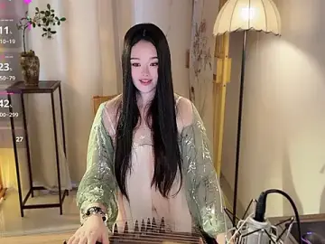 GIgi-Hadiddd  live sex cam