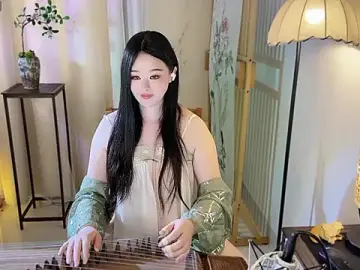 GIgi-Hadiddd  live sex cam