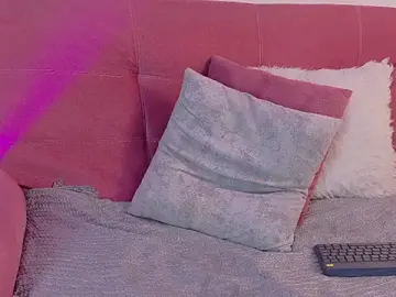 Karina2Smith  live sex cam