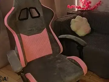 KittyLiikk  live sex cam
