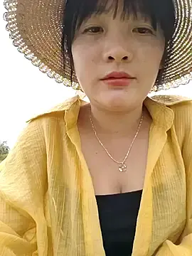 Minn_meki  live sex cam