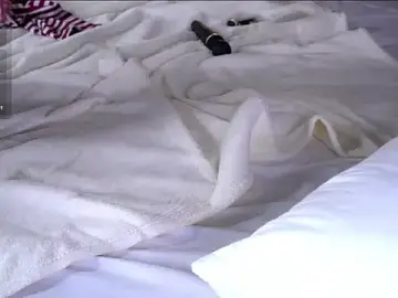 NelleMihalko  live sex cam