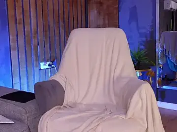 QueenMarX  live sex cam
