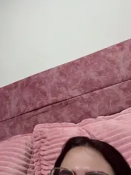 Gatita_b  live sex cam