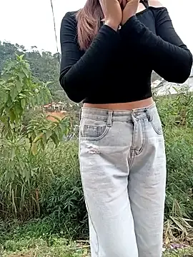 Hangnga89  live sex cam