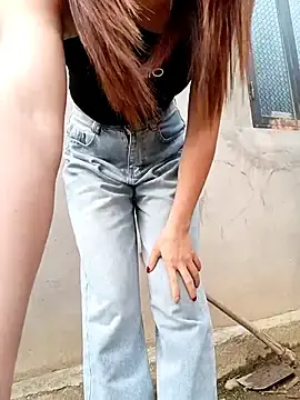 Hangnga89  live sex cam