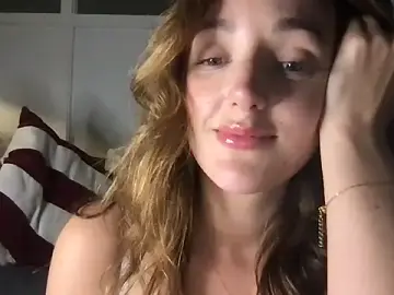 Laceyjames24  live sex cam