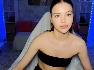 EmmyMills  live sex cam