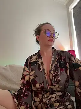 FemDom_RubyKnightXXO  live sex cam