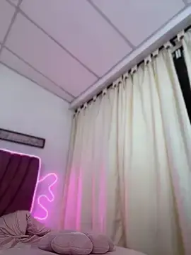 Itzel_Geneva  live sex cam