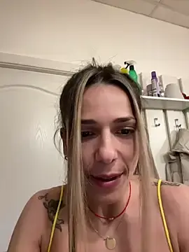 PlayfulShow  live sex cam