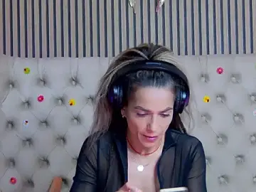 PlayfulShow  live sex cam