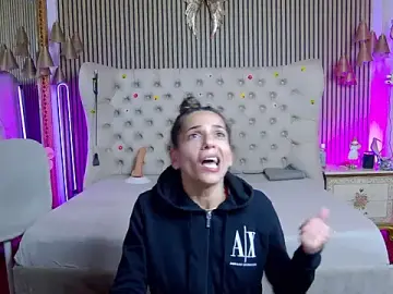 PlayfulShow  live sex cam