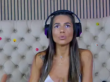 PlayfulShow  live sex cam