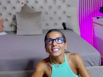 PlayfulShow  live sex cam
