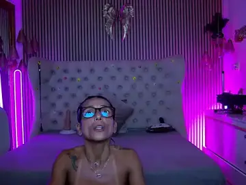 PlayfulShow  live sex cam
