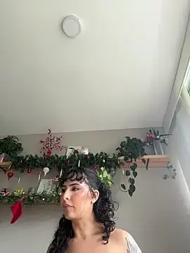 SugarTroubl33  live sex cam