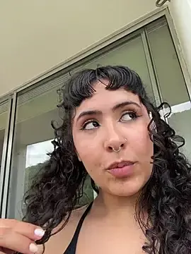 SugarTroubl33  live sex cam