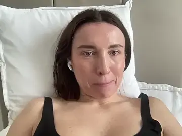 CArivora  live sex cam