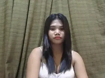 Youngchix4u  live sex cam