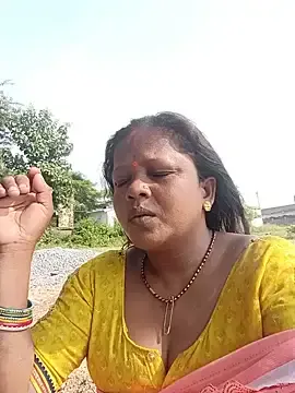 Mirchibhabhi38  live sex cam