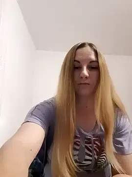 Claraxd8  live sex cam