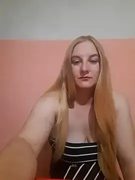 Claraxd8  live sex cam
