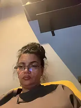 DirtyChloeHearts  live sex cam