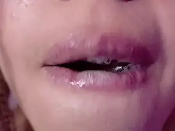 Haelycute  live sex cam