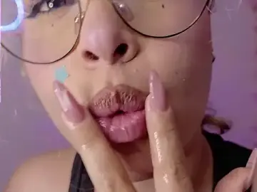 Haelycute  live sex cam